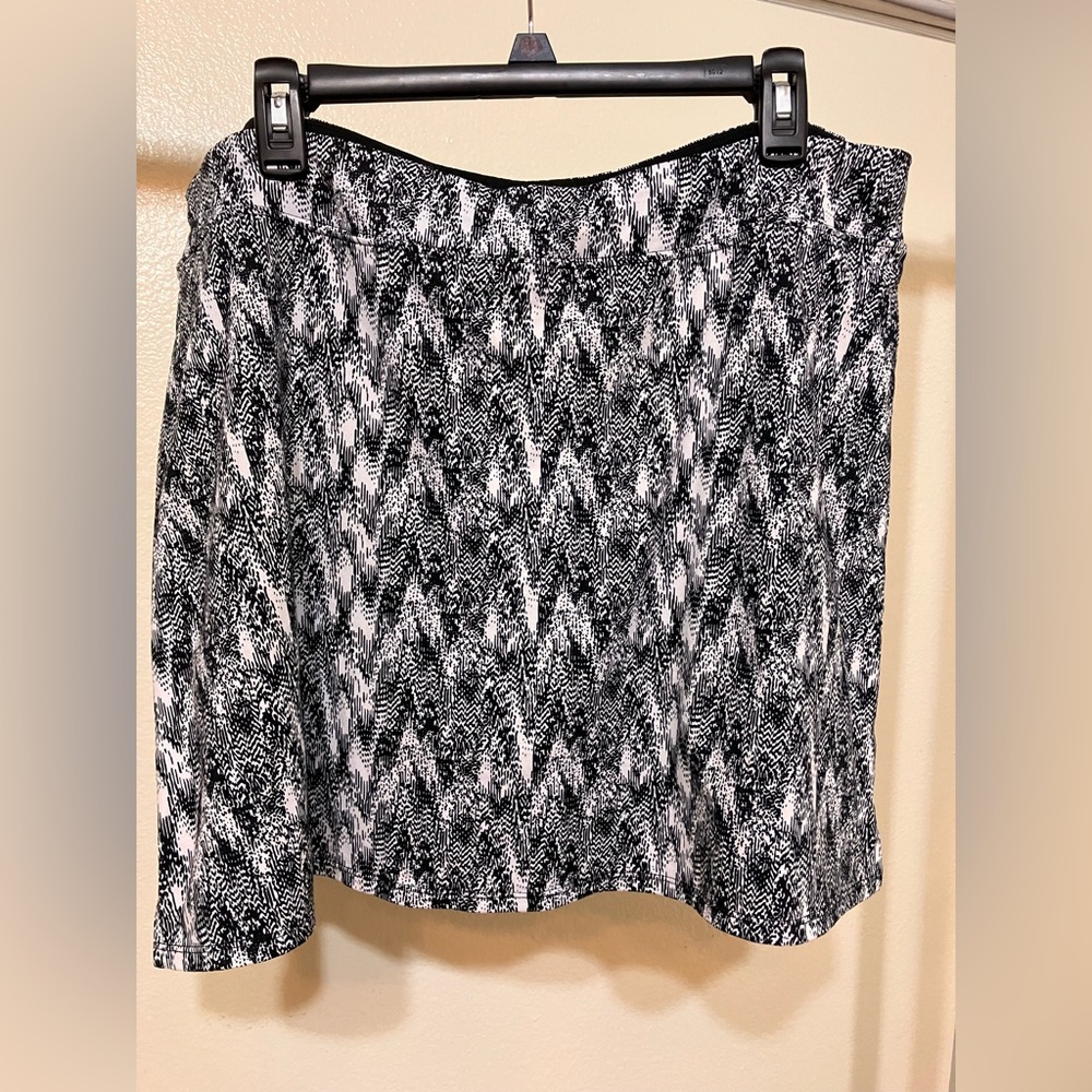 Tranquility by Colorado Clothing Monochrome Skort
